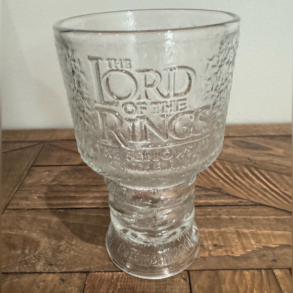 2001  Lord of the Rings ARWEN The ELF Glass Goblet - Picture 1 of 6